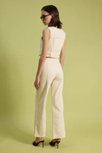 TRENDYOLMİLLA Ecru Button Detailed Medium Flexible High Waist Wide Leg jeans - Image 4