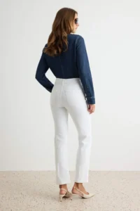 TRENDYOLMİLLA WHITE High Waist Medium Flexible Straight Plain Cut jeans - Image 4