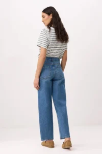 TRENDYOLMİLLA BLUE Stitching Detailed High Waist Less Flexible barrel jeans - Image 4