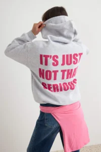 TRENDYOLMİLLA Gray Melange Thick Fleece Inside Slogan Standard Pattern Hooded Knitting Sweatshirt