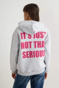 TRENDYOLMİLLA Gray Melange Thick Fleece Inside Slogan Standard Pattern Hooded Knitting Sweatshirt - Image 4