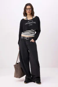 TRENDYOLMİLLA Black 2 Sets Embroidered Asymmetric Collar Long Sleeve Crop Knitting T-Shirt - Image 2