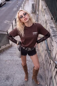 TRENDYOLMİLLA Brown Slogan Oversized/Wide Pattern Lace Detailed LONG 100% Cotton Knitting T-Shirt - Image 2