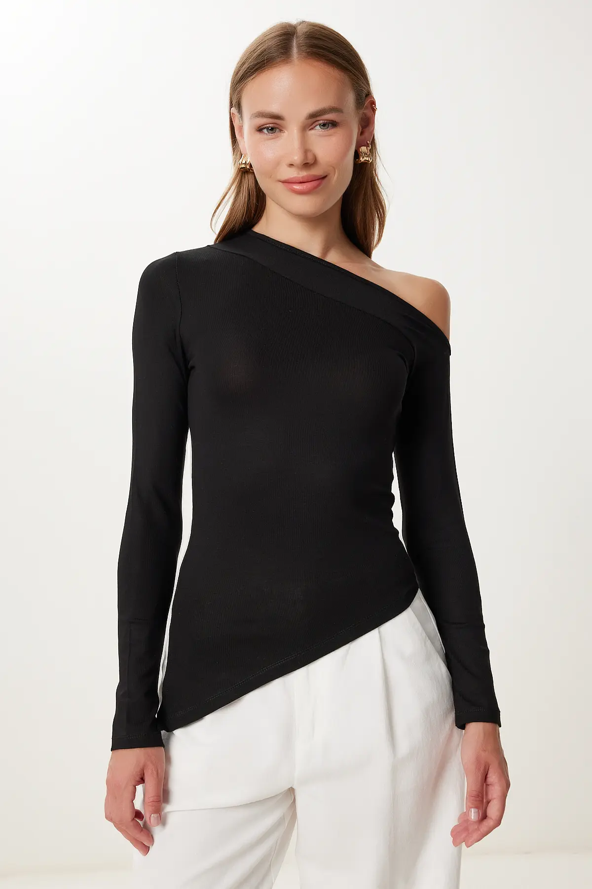 Happiness İstanbul Women Black Asymmetric slit Knitting Blouse