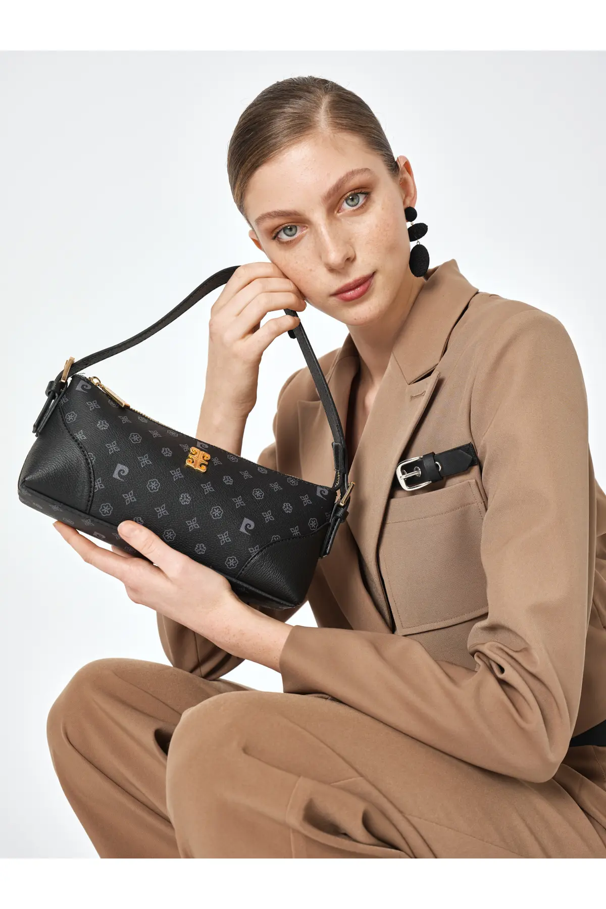 05po25y1892-BLACK_1