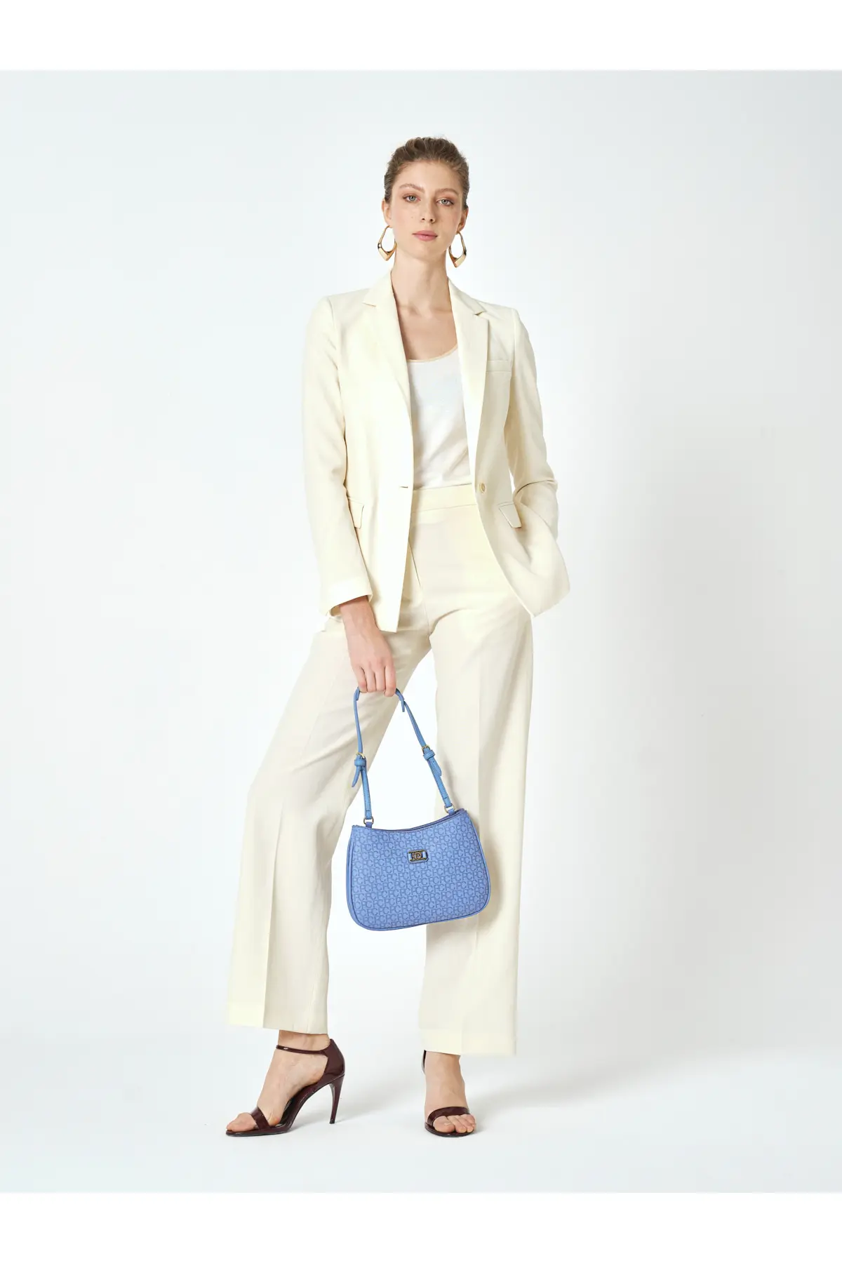 05po25y2012-BLUE_1