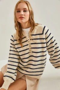 Bianco Lucci Women's Ecru Navy Blue Buttonhole Crew Neck Striped Knitwear Sweater - Image 5