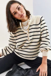 Bianco Lucci Women's White Collar Buttonhole Crew Neck Striped Knitwear Sweater
