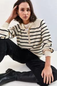 Bianco Lucci Women's White Collar Buttonhole Crew Neck Striped Knitwear Sweater - Image 7