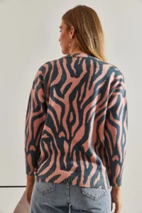 Bianco Lucci Women Gray PINK fragmented Knitwear Sweater - Image 4