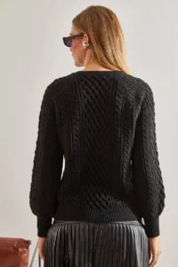 Bianco Lucci Women's Black Braided Buttoned Knitwear Sweater - Image 3