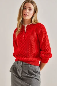 Bianco Lucci Women's Red Braided Buttoned Knitwear Sweater - Image 2