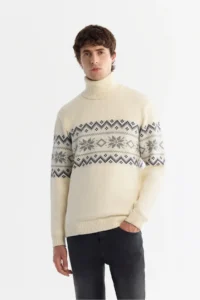 Avva Men's Ecru Full Turtleneck Snow Patterned Soft Touch Knitwear Regular Fit Sweater
