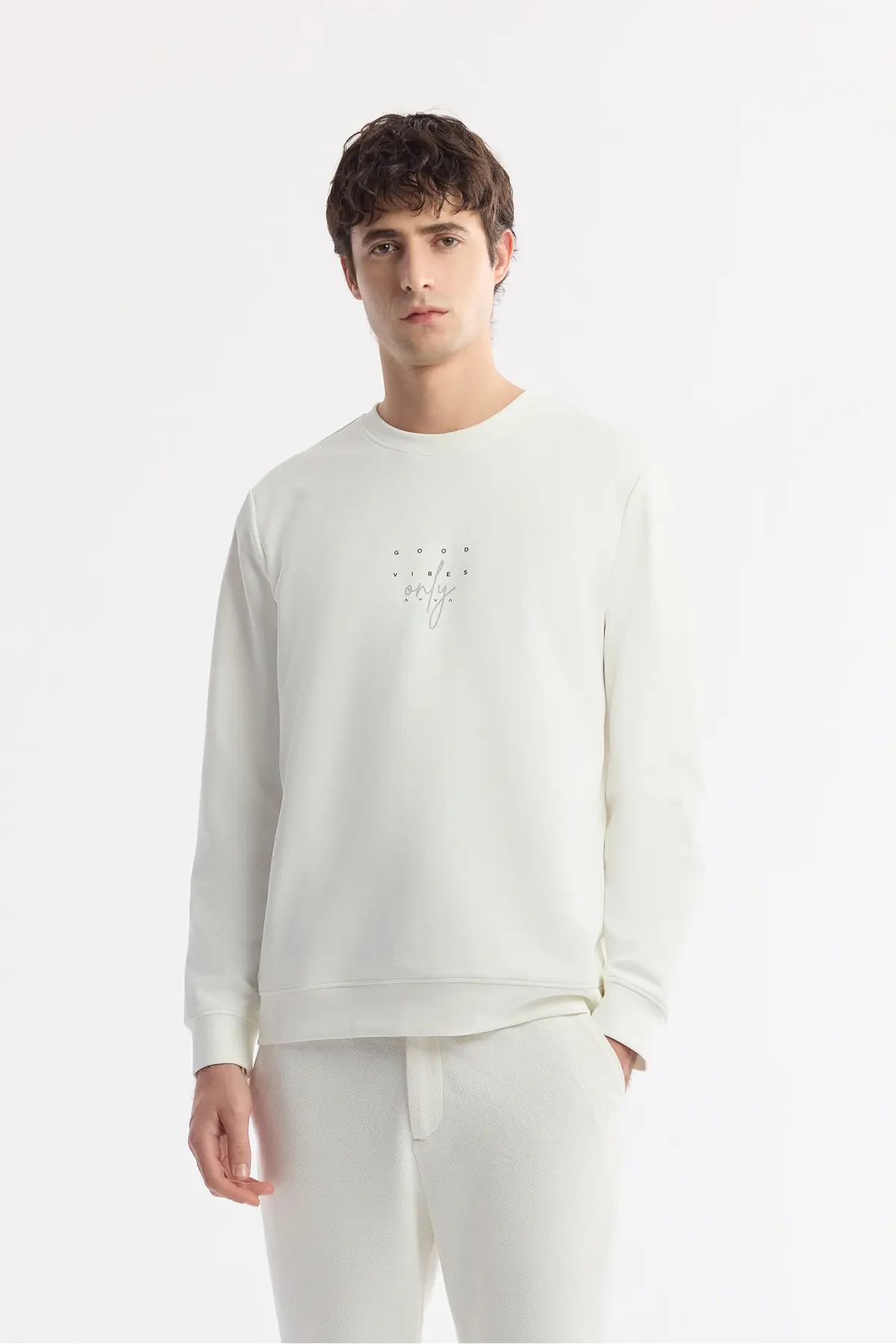 A51Y1235-WHITE_1