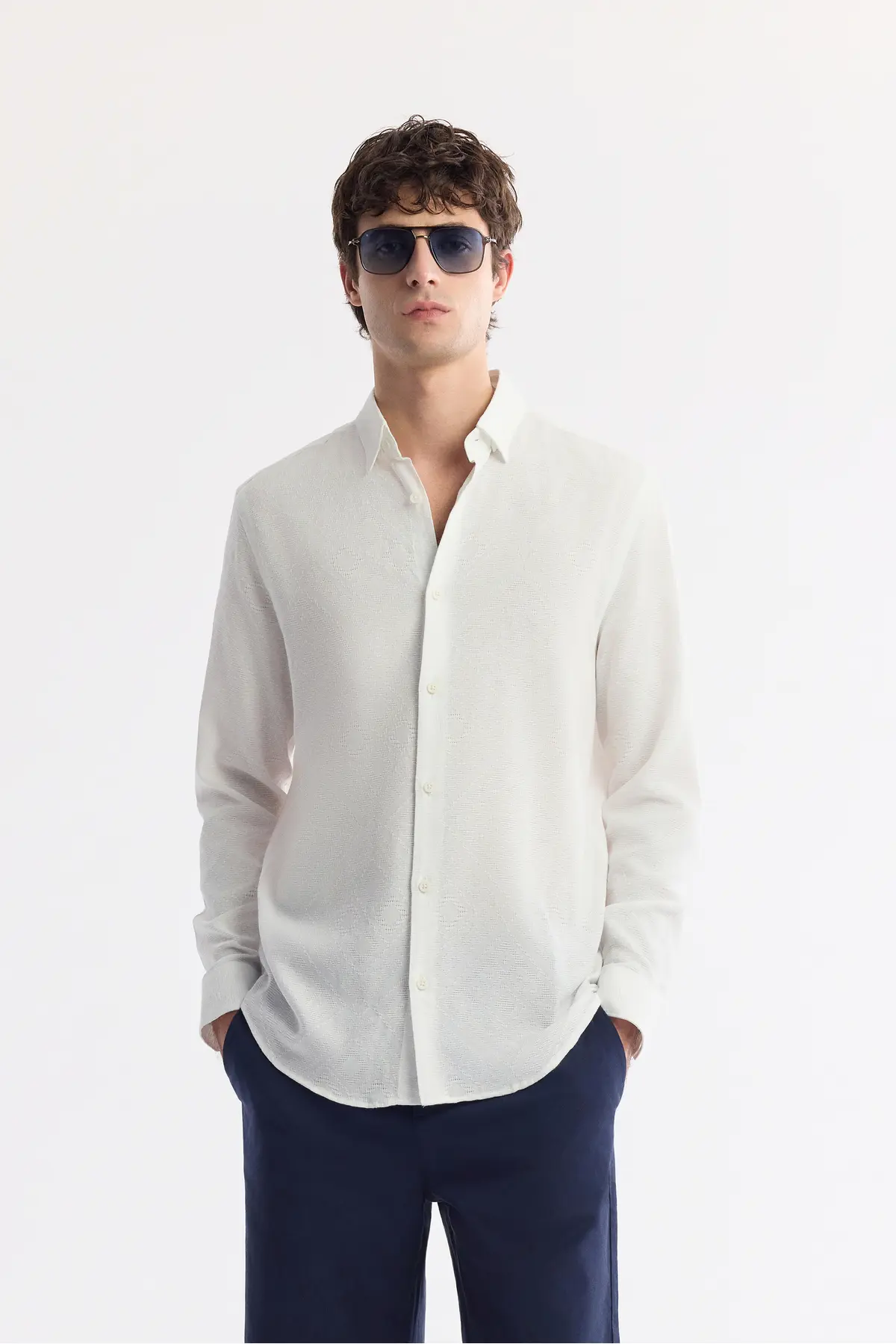 A51Y2044-WHITE_1