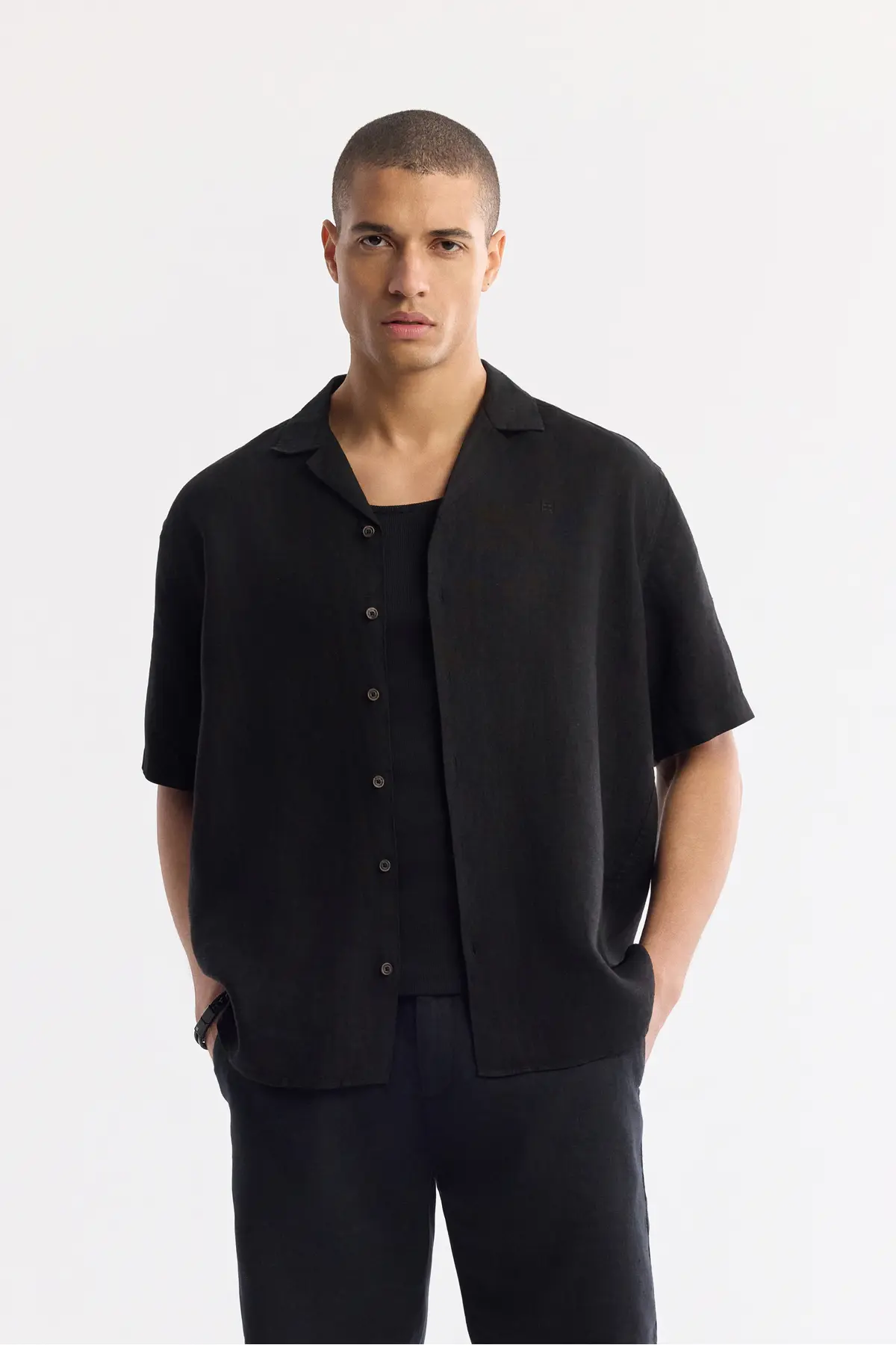 A51Y2209-BLACK_1