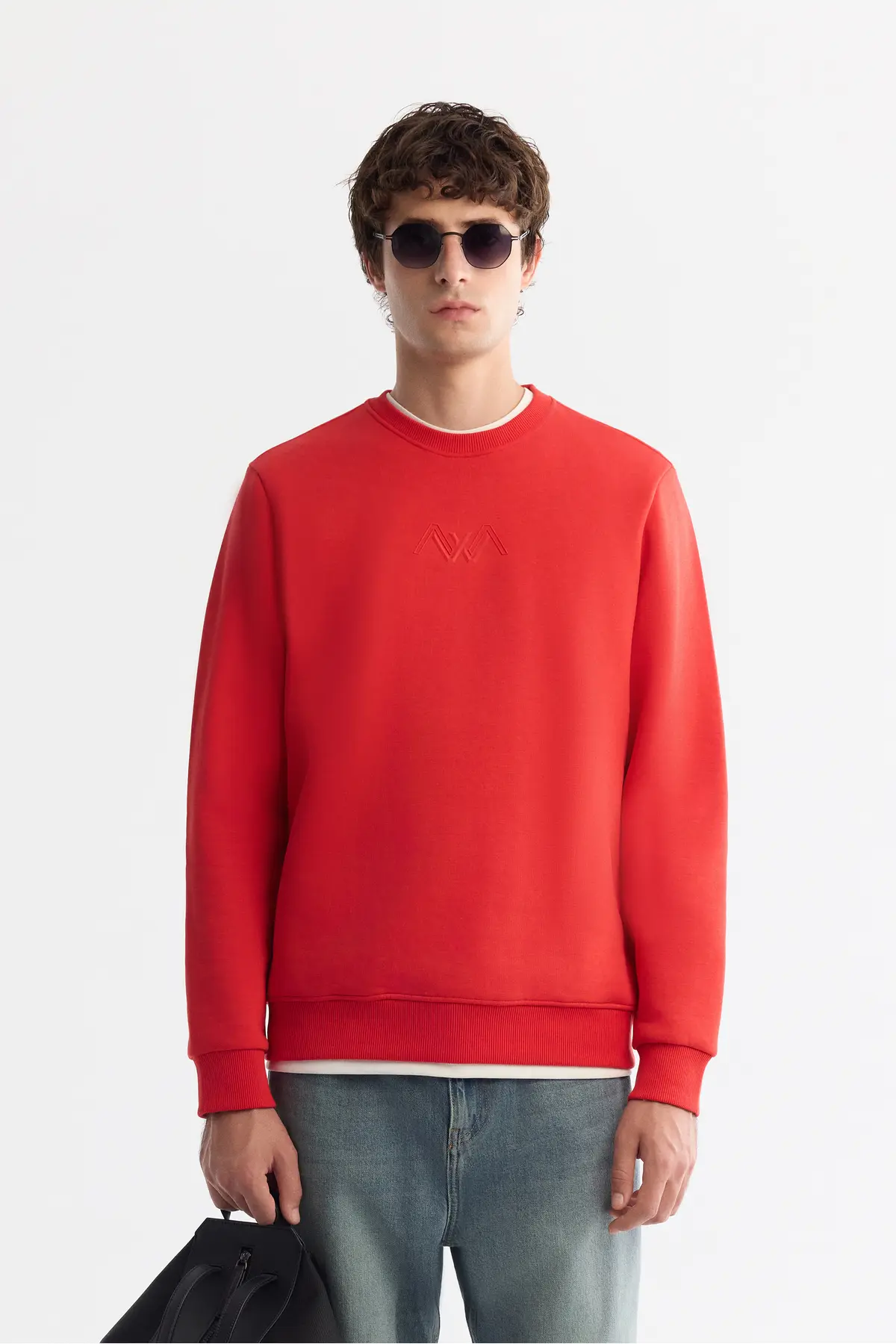 B001033-RED_1