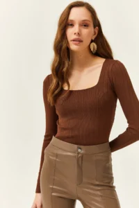 Olalook Women's Bitter Brown Square Collar Thick Ribbed Knitwear Blouse