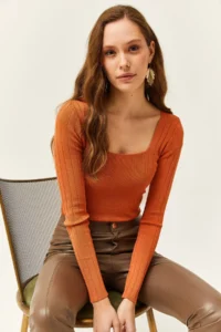 Olalook Women's Onion Skin Square Collar Thick Ribbed Knitwear Blouse - Image 4