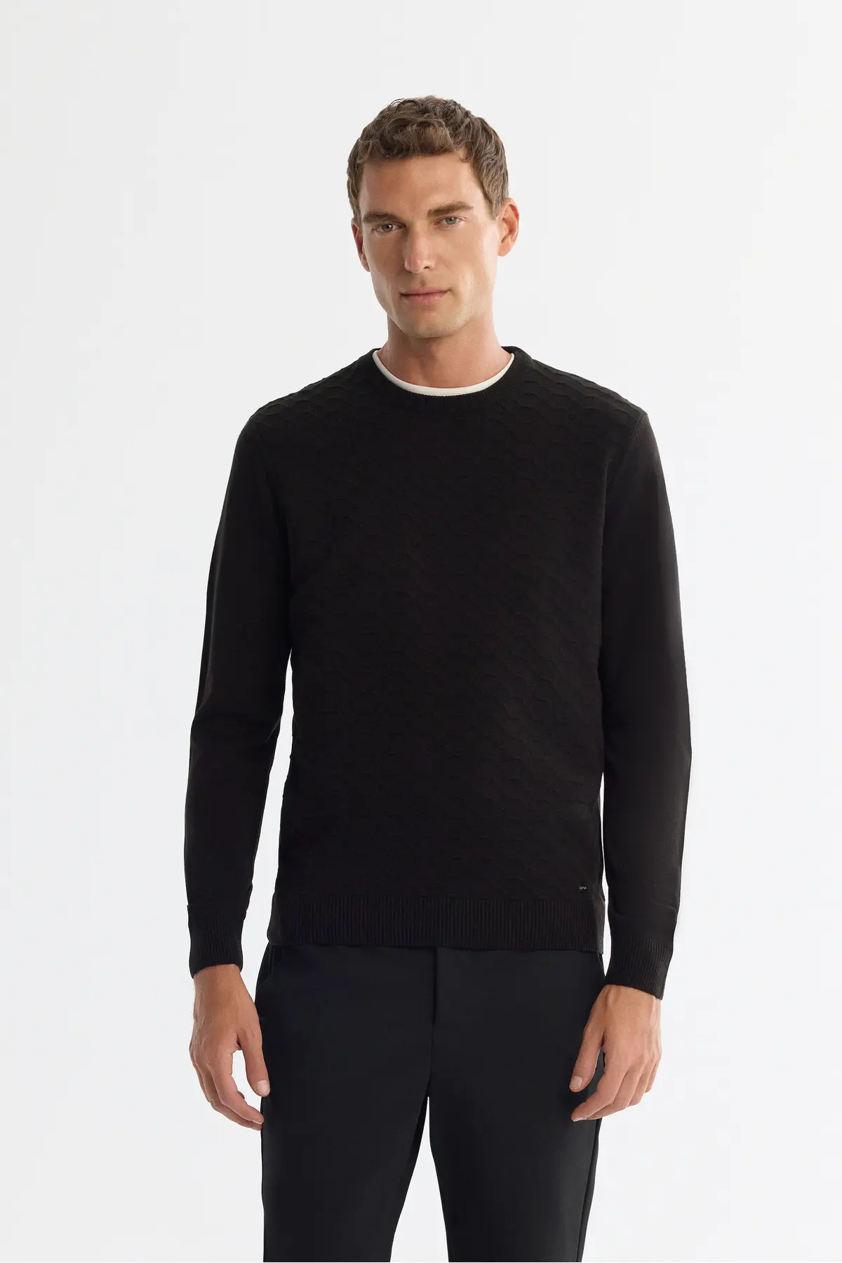 E005107-BLACK_1