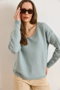 Olalook Women's Mint Green V-Neck Soft Textured Knitwear Sweater - Image 4