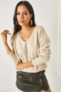 Olalook Women's Stone V-Neck Soft Textured Knitwear Sweater - Image 2