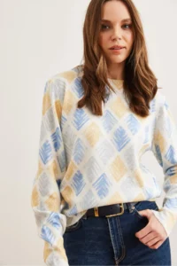 Olalook Women's Yellow Checkered Crew Neck Patterned Soft Textured Premium Knitwear Sweater - Image 4
