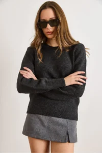 Olalook Women's Anthracite Crew Neck Soft Textured Basic Knitwear Sweater - Image 5
