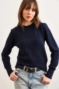 Olalook Women's Navy Blue Crew Neck Soft Textured Basic Knitwear Sweater