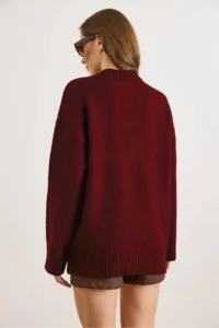Olalook Women's Burgundy Crew Neck Thick Ribbing Detailed Oversize Knitwear Sweater - Image 4