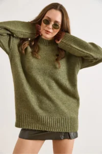 Olalook Women's Khaki Crew Neck Thick Ribbing Detailed Oversize Knitwear Sweater - Image 3