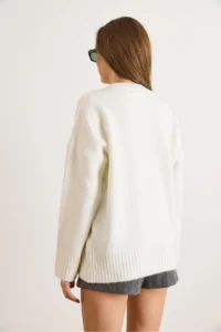 Olalook Women's White Crew Neck Thick Ribbing Detailed Oversize Knitwear Sweater - Image 3