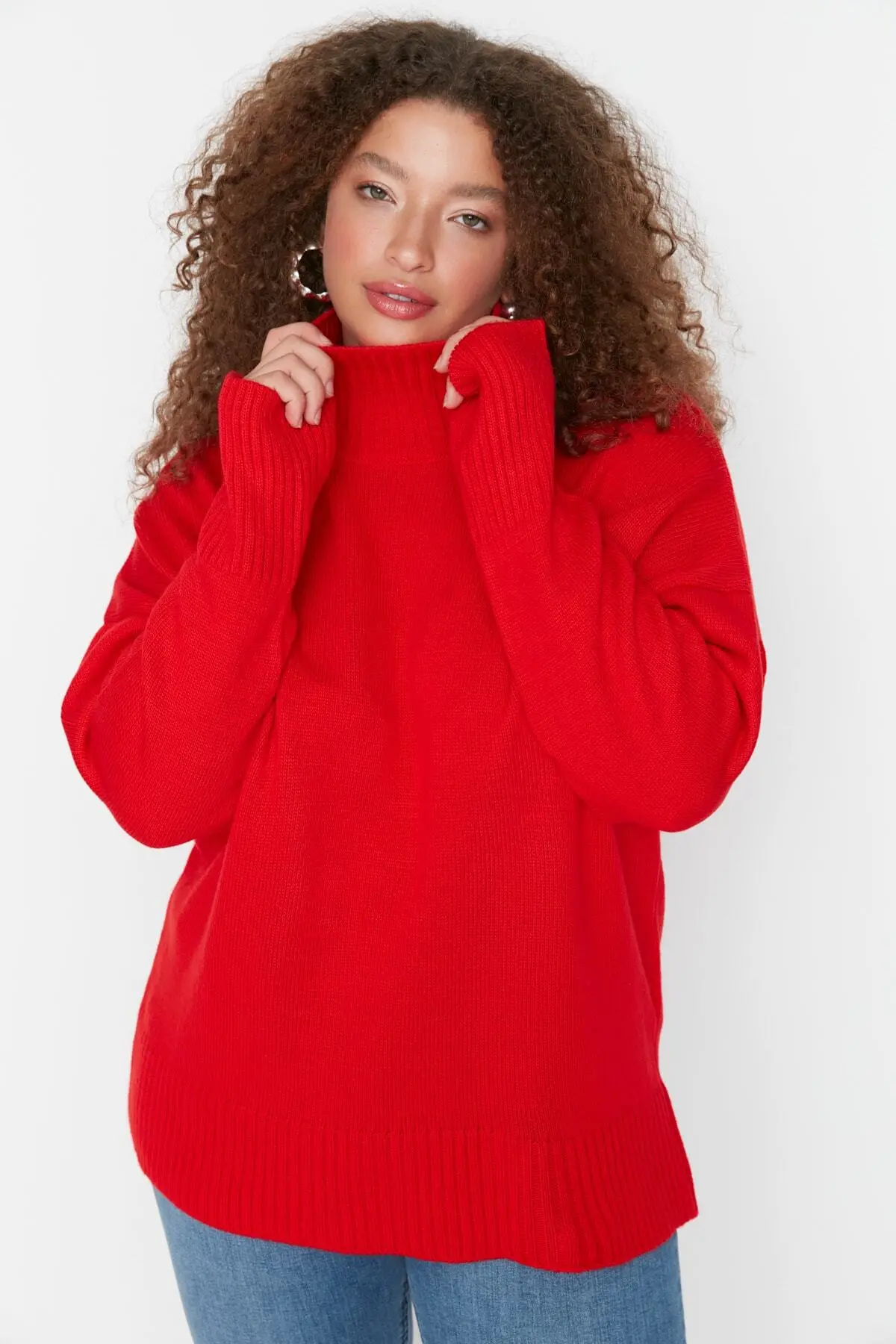 TBBAW23AN00136-RED_1
