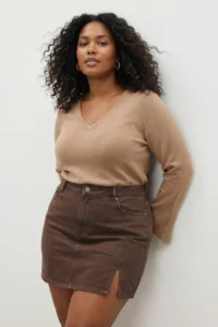 Trendyol Curve Mink V-neck Basic Thin Knitwear Sweater - Image 2