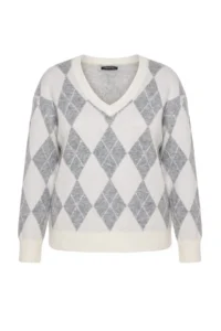 Trendyol Curve Ecru Baklava Patterned Soft textured V-neck Knitwear Sweater - Image 7