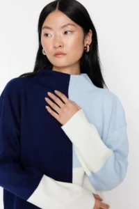 Trendyol Modest BLUE Color Color Bloklu High Neck Knitwear Sweater - Image 4