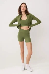 TRENDYOLMİLLA Khaki Brushed Soft Material Drink Waist Pocket Detail Knitting Sports Shorts/Short Leggings