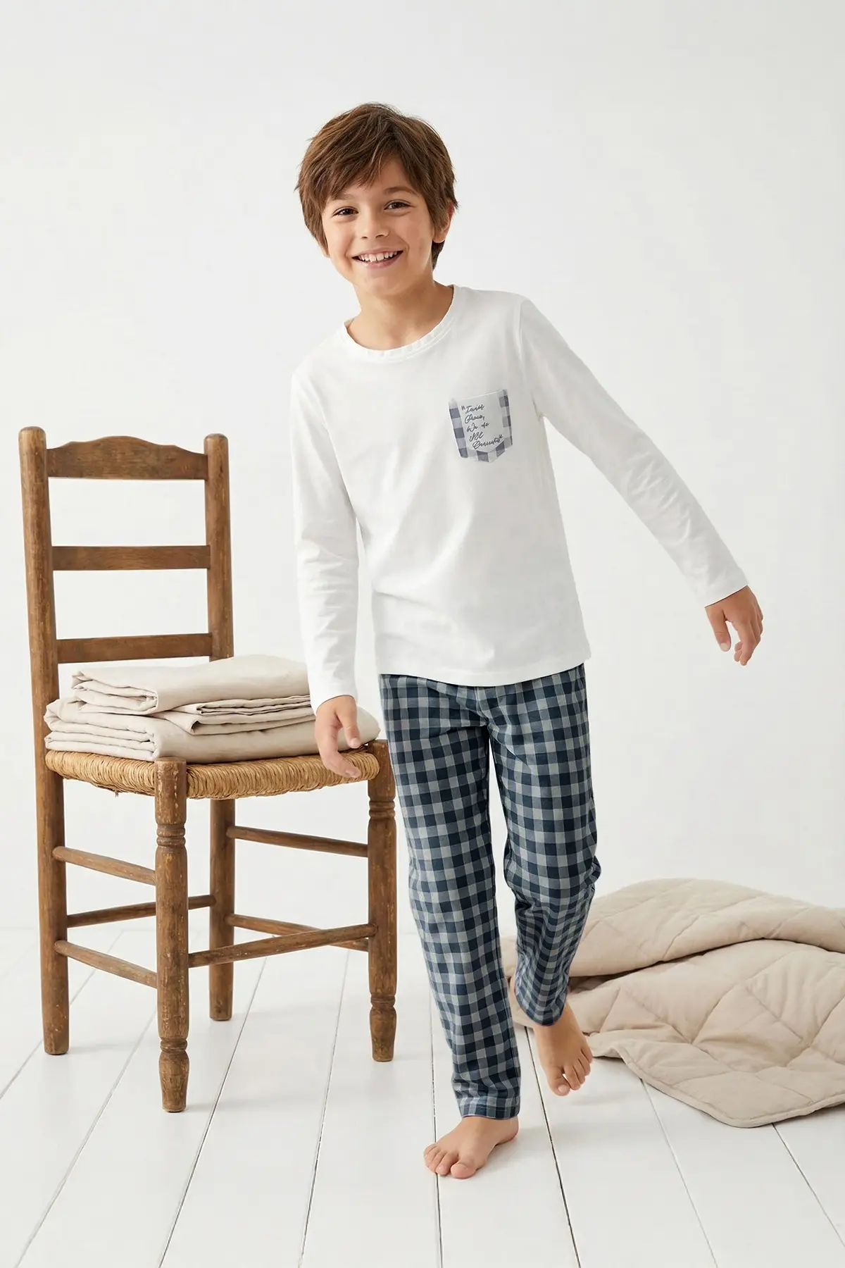 TKDAW25AU00093-GRAY_1