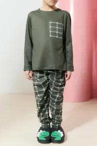 TRENDYOLMİLLA KIDS Khaki Boys' Plaid / Checkered Knitting Pajamas Set Top and Bottom Set - Image 2