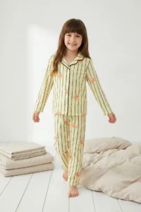TRENDYOLMİLLA KIDS Yellow Soft textured Girls' Printed Knitting Pajamas Set