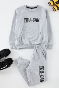 TRENDYOLMİLLA KIDS Gray Melange Slogan Printed Knitting Boys' Sweatshirt and Tracksuit Thin Top and Bottom Set - Image 2