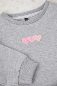 TRENDYOLMİLLA KIDS Gray Melange Cotton Kalpli Oversized Girls' Knitting Bottom - Top Set - Image 4