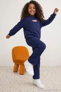 TRENDYOLMİLLA KIDS NAVY BLUE Kalpli Oversized Girls' Knitting Bottom - Top Set - Image 2