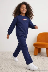 TRENDYOLMİLLA KIDS NAVY BLUE Kalpli Oversized Girls' Knitting Bottom - Top Set - Image 3