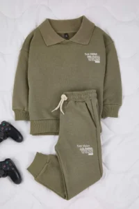 TRENDYOLMİLLA KIDS Khaki Cotton Polo Shirt Collar Boys' Knitting Thick Sweatshirt and Tracksuit Bottom -Top Set - Image 2