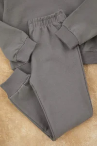 TRENDYOLMİLLA KIDS Anthracite Hooded Knitting Boys' Sweatshirt and Tracksuit Thick Bottom - Top Set - Image 5