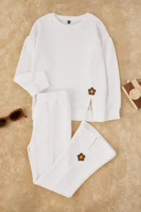 TRENDYOLMİLLA KIDS Ecru Cotton Floral Regular Girls' Knitting Bottom - Top Set - Image 2