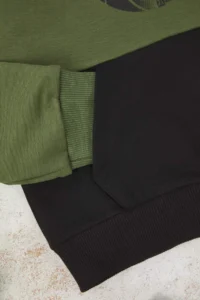 TRENDYOLMİLLA KIDS Green Cotton Color Bloklu Hooded Regular Boys' Knitting Bottom - Top Set - Image 4