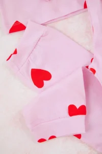TRENDYOLMİLLA KIDS PINK Soft textured Cotton Heart Printed Regular Girls' Knitting Pajama Set - Image 3