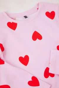 TRENDYOLMİLLA KIDS PINK Soft textured Cotton Heart Printed Regular Girls' Knitting Pajama Set - Image 4
